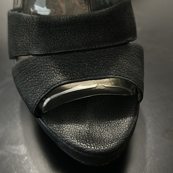 Vince Camuto - Picture 4 of 4